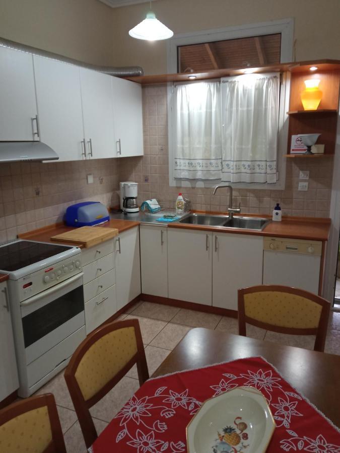Sofia'S Garden Apartment Néa Péramos Bagian luar foto